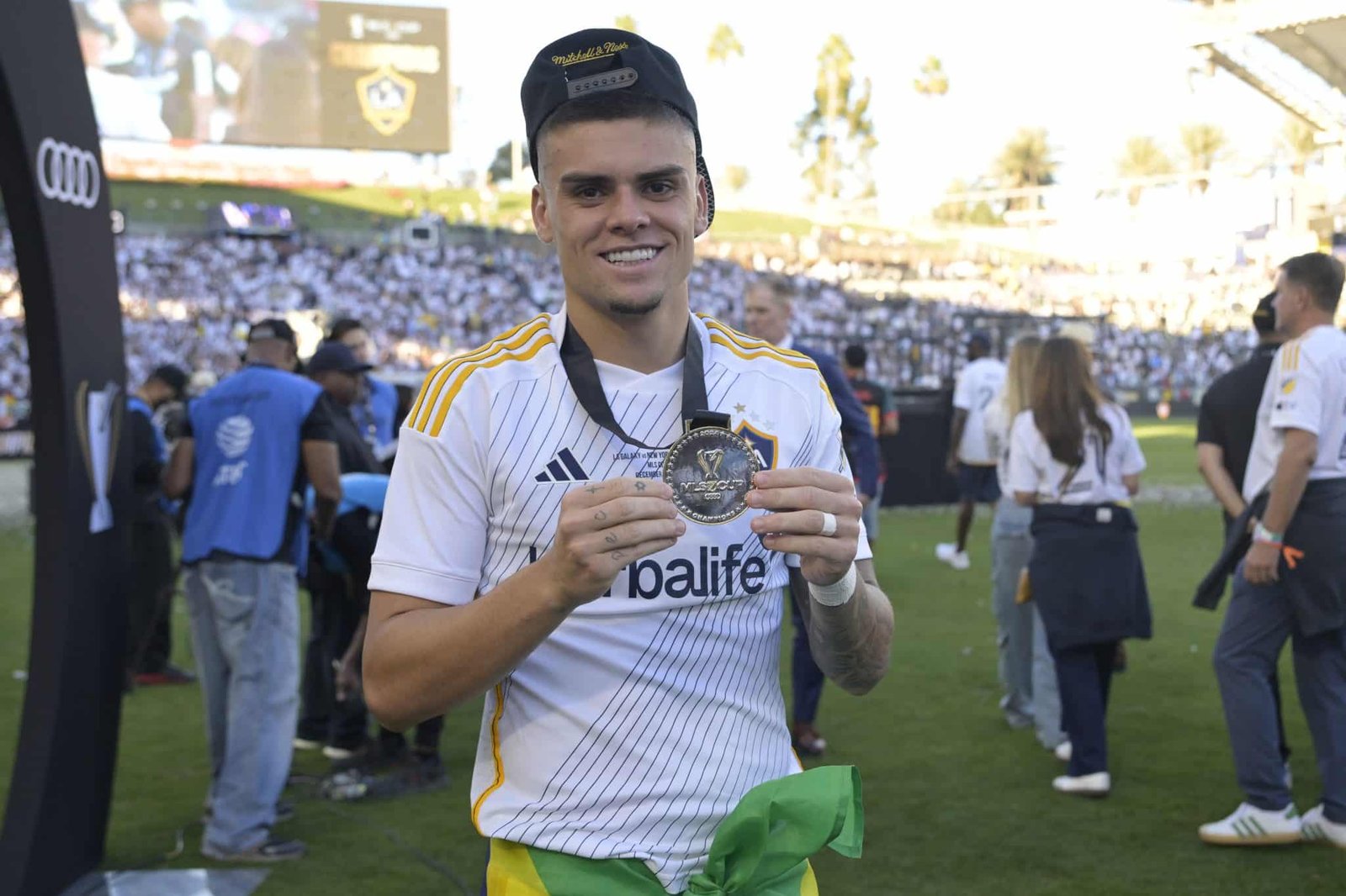 Maior campeão, LA Galaxy é hexa da MLS e Gabriel Pec, ex-Vasco, leva prêmio individual