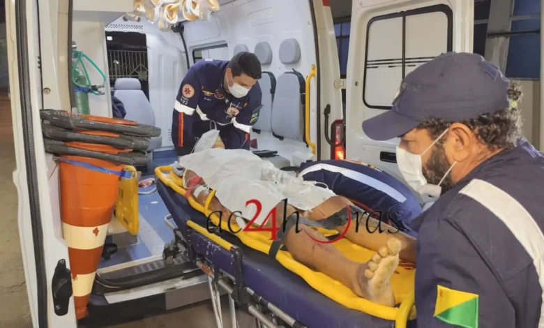 Criminosos invadem residência e ferem duas pessoas a tiros na Cidade do Povo | ac24horas Criminosos invadem residência e ferem duas pessoas a tiros na Cidade do Povo | ac24horas