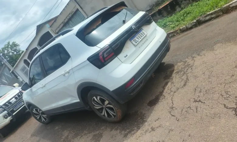 PM recupera carro roubado; veículo estava abandonado em estrada | ac24horas PM recupera carro roubado; veículo estava abandonado em estrada | ac24horas