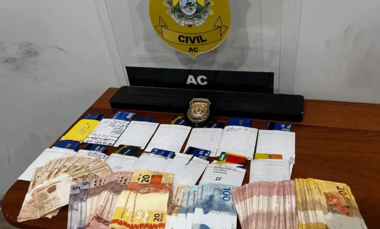 Dois são presos por retenção de cartões e saques indevidos em Tarauacá | ac24horas Dois são presos por retenção de cartões e saques indevidos em Tarauacá | ac24horas
