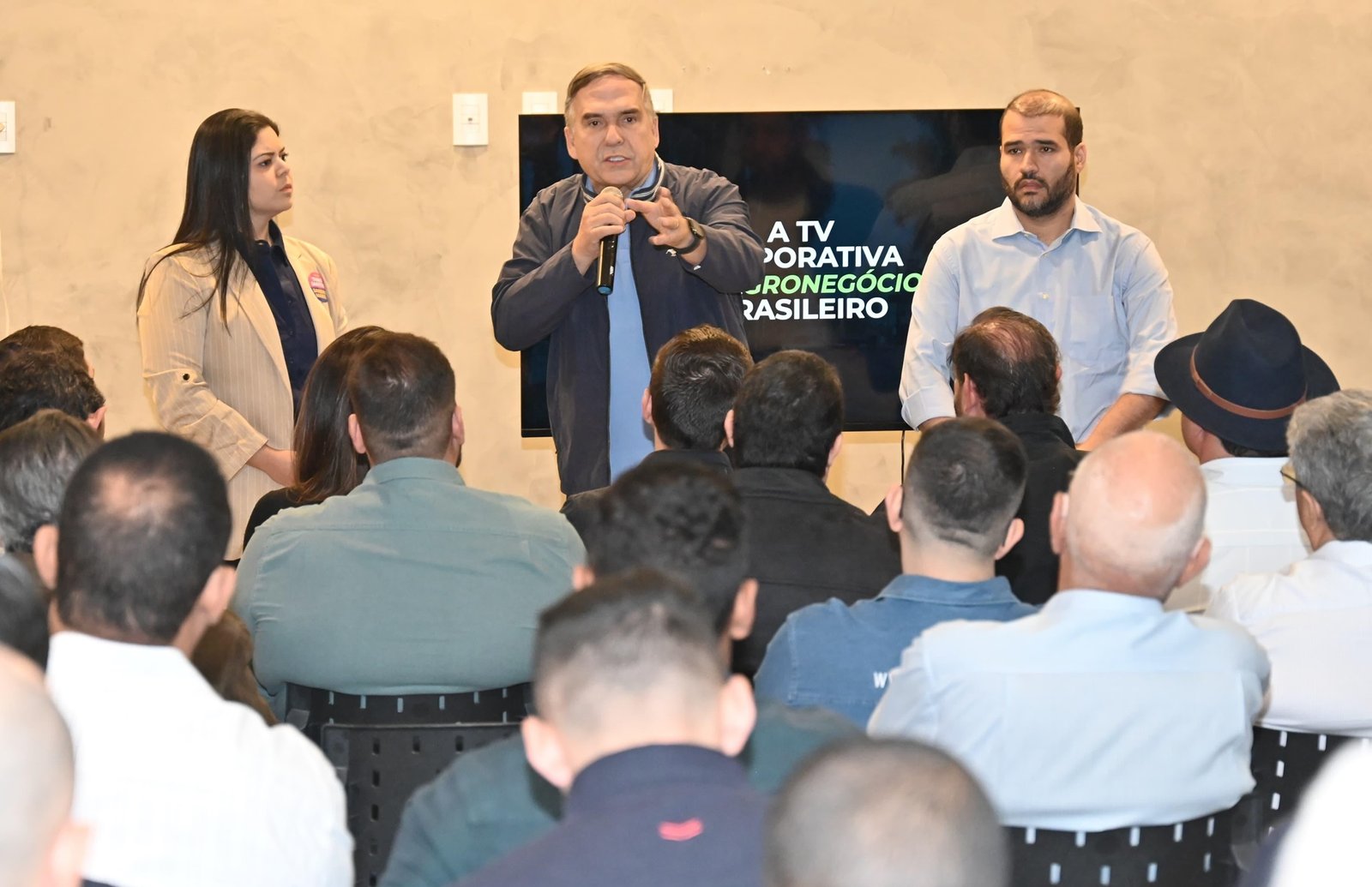 Mabel apresenta propostas para dar fluidez ao trânsito de Goiânia