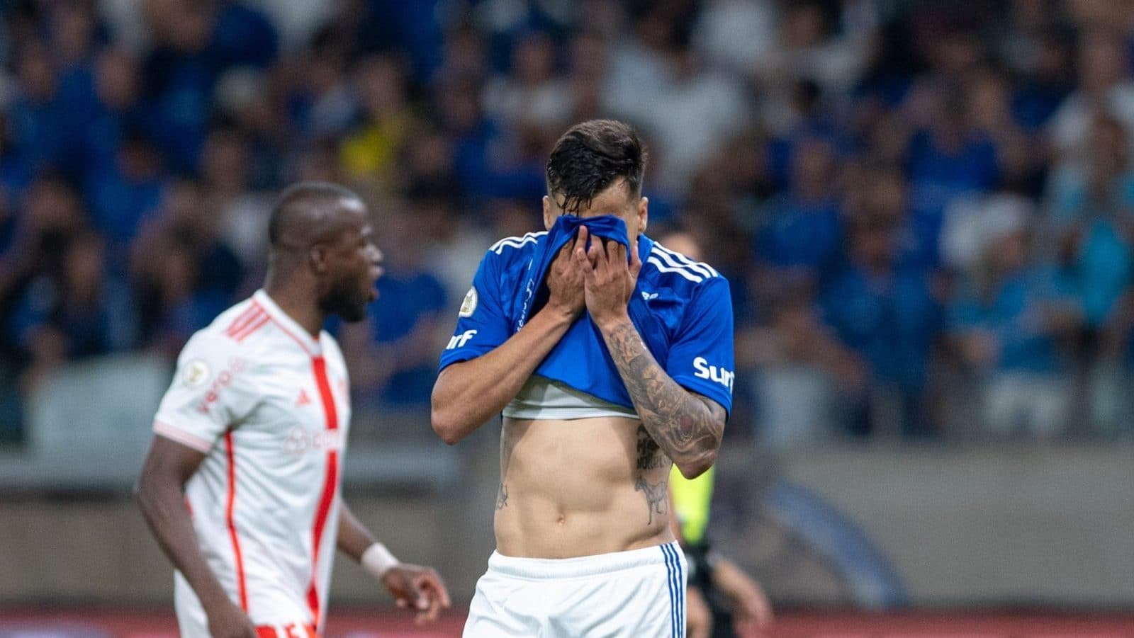 Kaio Jorge explica pedido para cobrar pênalti que o fez vilão em jogo do Cruzeiro