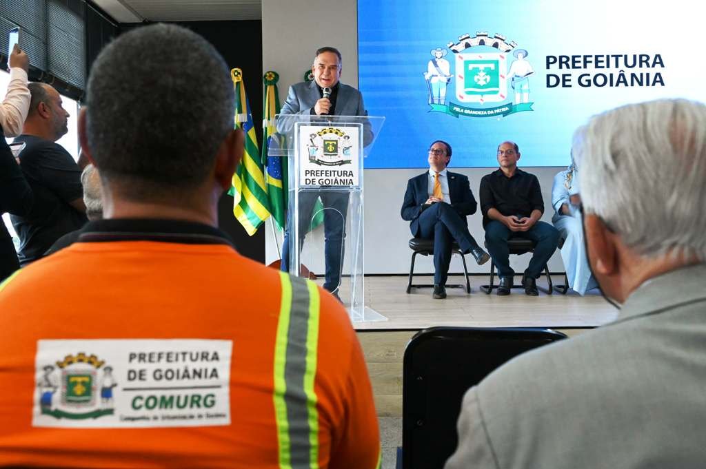 “A mamata que está dentro da Comurg está acabando”