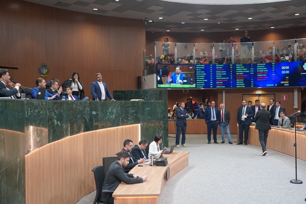 Deputados estaduais aprovam plano de carreira de professores