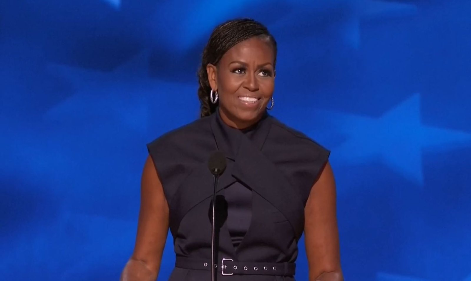 “América, a esperança está voltando“, diz Michelle Obama na Convenção Democrata