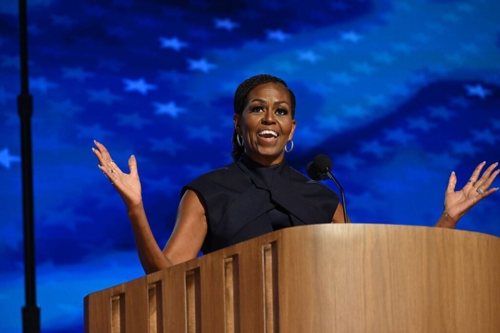 Michelle Obama provoca Trump e diz que o que ele busca pode ser “emprego para negros“