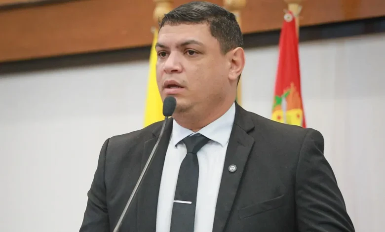 “Membros do CRM formados na Bolívia querem barrar colegas”, denuncia Tio Pablo | ac24horas “Membros do CRM formados na Bolívia querem barrar colegas”, denuncia Tio Pablo | ac24horas