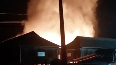 Grande incêndio atinge Polo Naval de Cruzeiro do Sul | ac24horas