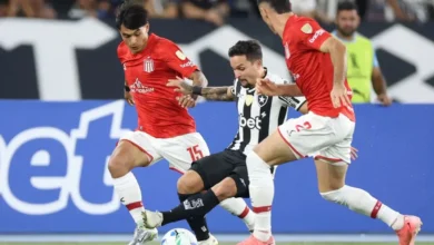 Botafogo vence Estudiantes em jogo emocionante e segue vivo na Libertadores | ac24horas