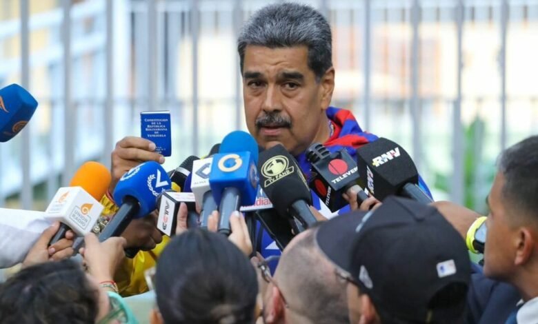 Venezuela expulsa diplomatas de países que contestam eleição Venezuela expulsa diplomatas de países que contestam eleição