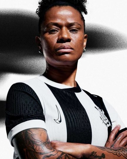 Corinthians estreia camisa inspirada em mulheres negras na final do Brasileirão Feminino