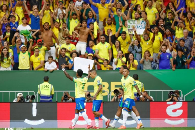 Eliminatórias: Brasil vence a Colômbia e assume a vice-liderança