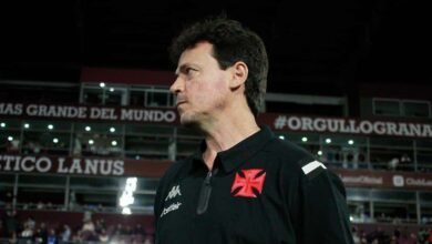 Como Fernando Diniz mudou e planeja a recuperação do Vasco em 2025