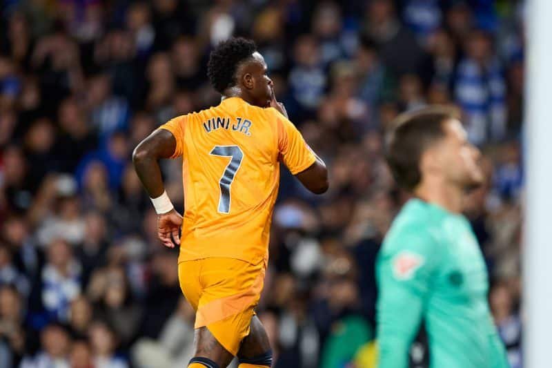 Ancelotti apoia Vinicius Junior e relativiza gesto do brasileiro na La Liga