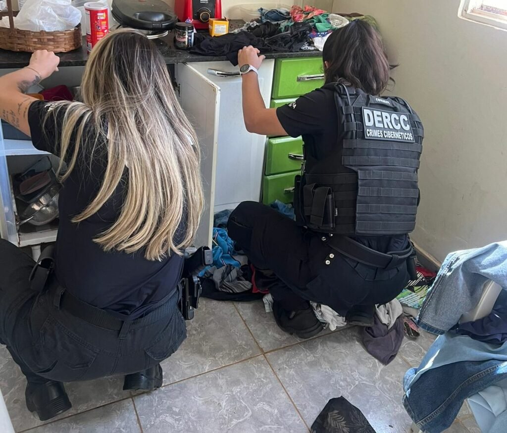 PC cumpre 26 mandados e prende seis suspeitos de aplicar golpes