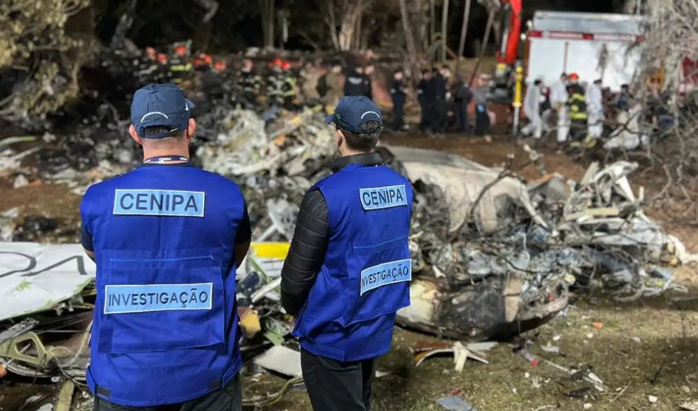 Investigadores recuperam gravação das caixas-pretas de avião