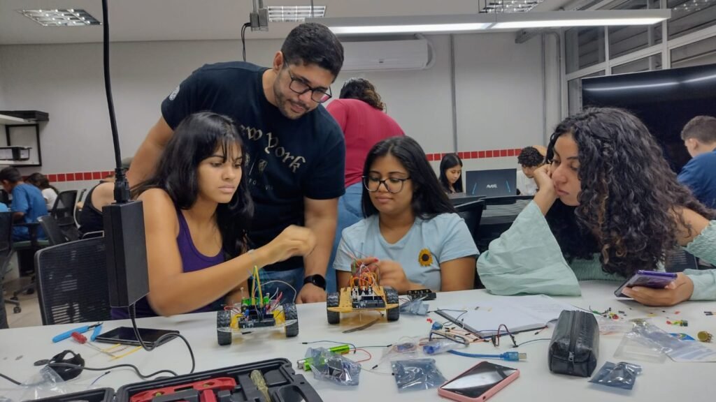 Governo abre inscrições para cursos de robótica gratuitos