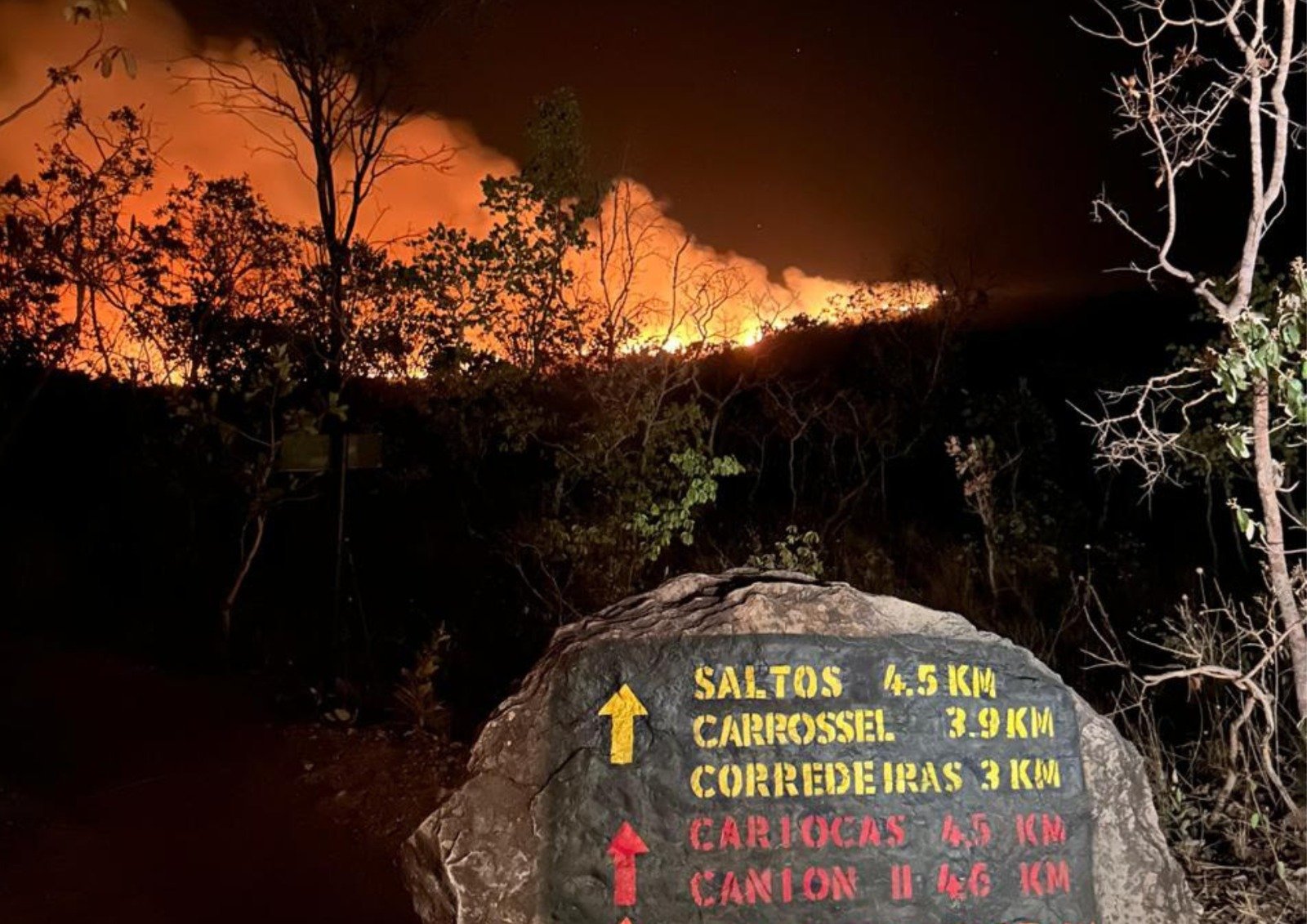 Parque da Chapada dos Veadeiros é fechado após novo incêndio