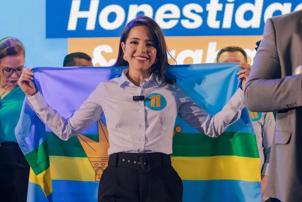 Delegada Fernanda lidera com 39,65% das intenções de voto