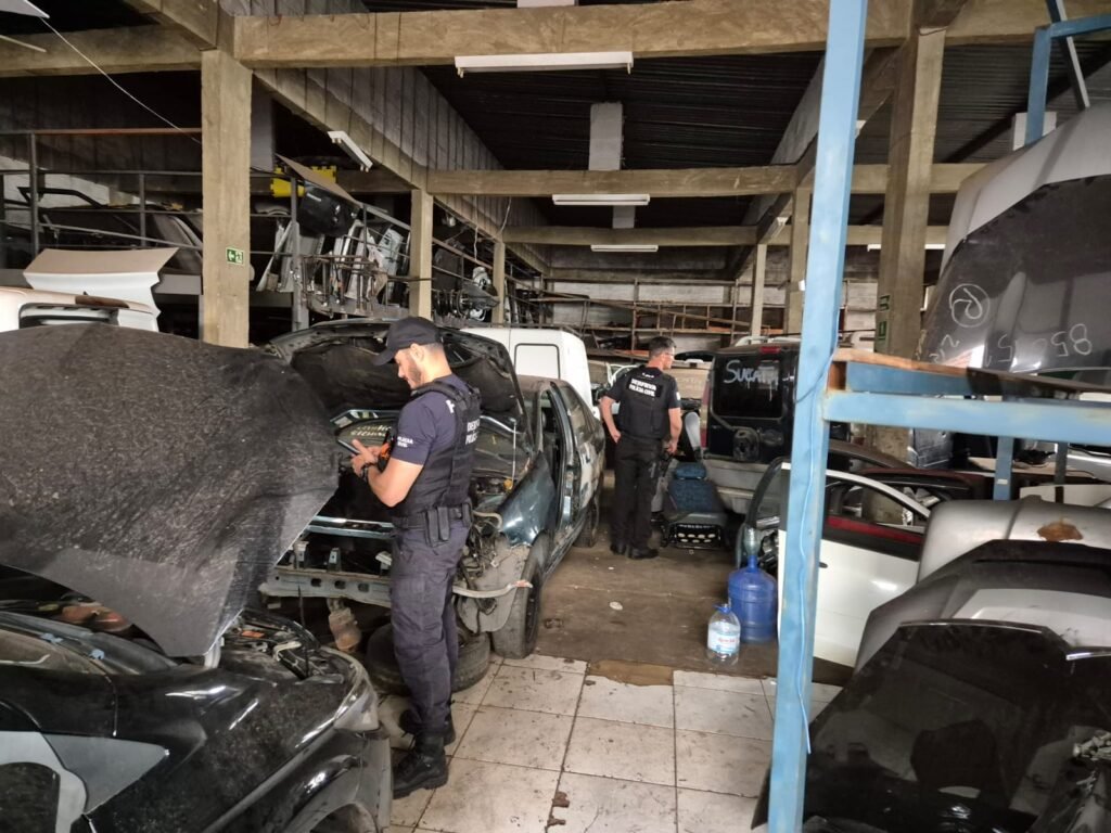 Nove pessoas são presas por receptação e adulteração de peças