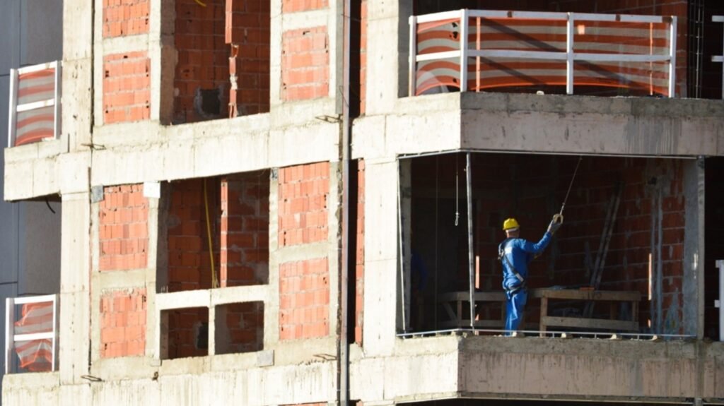 Construção civil gerou 15 mil empregos de janeiro a setembro