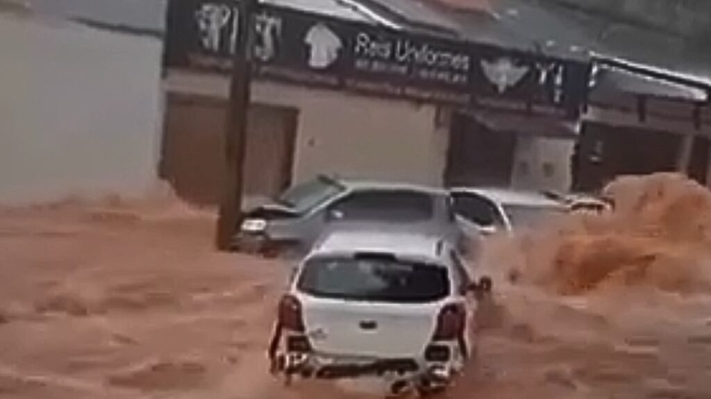 Goiás tem alerta laranja para chuvas intensas até domingo