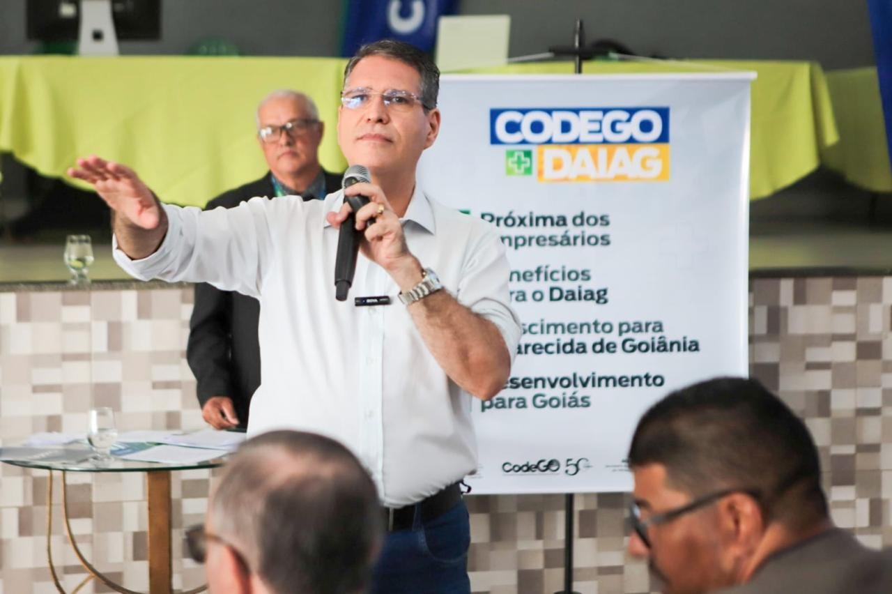 Codego tira dúvidas de empresários e investidores em Aparecida