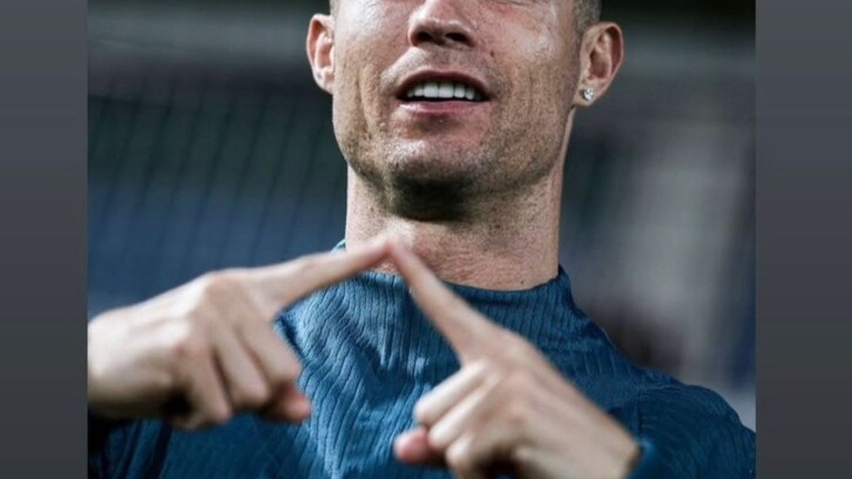 Alex Telles anima torcida após foto de Cristiano Ronaldo