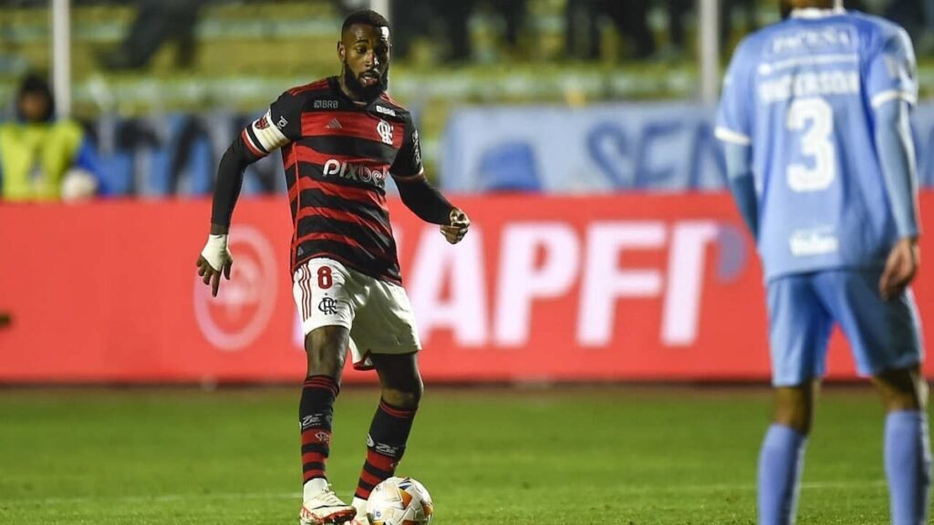 Jogadores do Flamengo vibram com classificação em La Paz: ‘Sinistro jogar aqui’