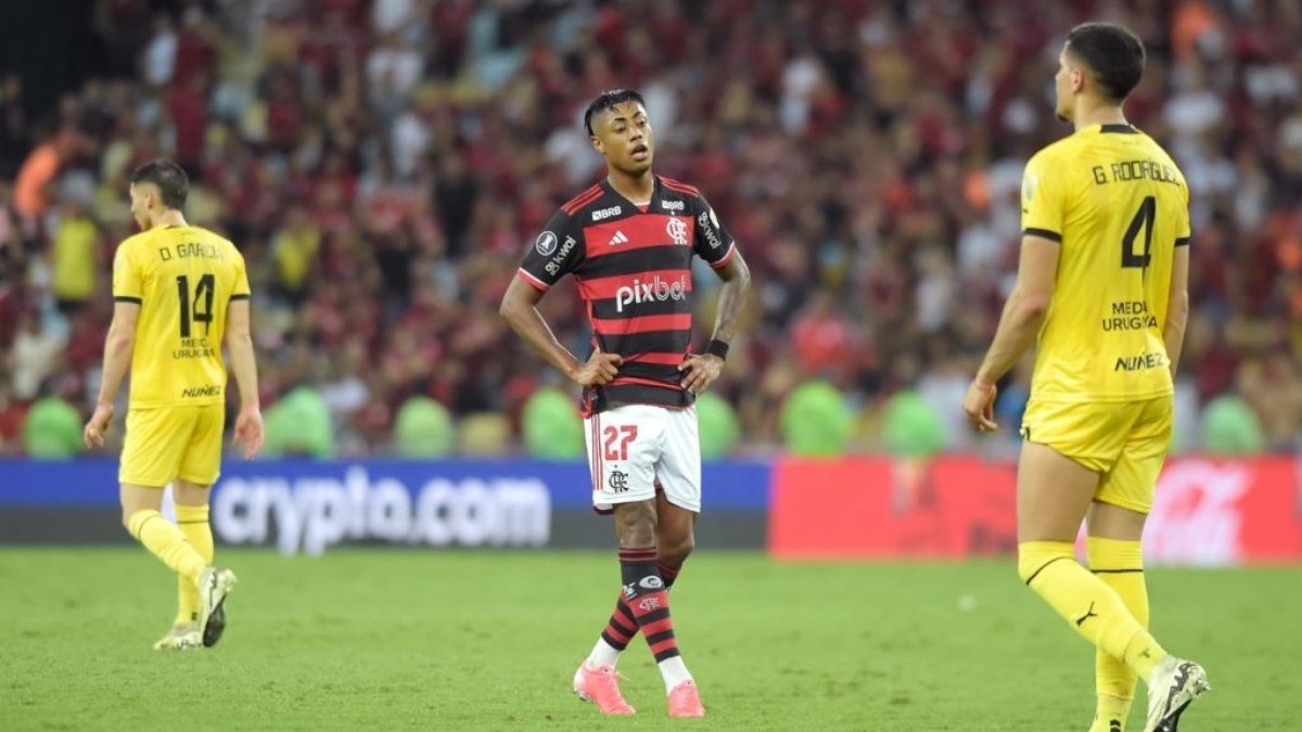 Flamengo perde para o Peñarol em pleno Maracanã e se complica na Libertadores