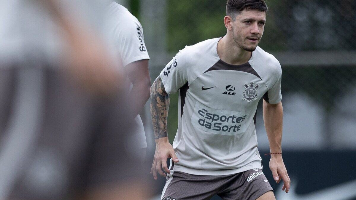 Corinthians treina e deve ter formação tática diferente para pegar o Vitória