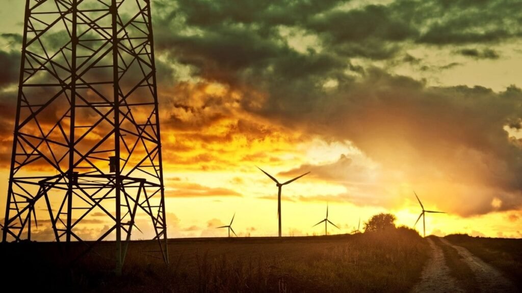 Bandeira tarifária de energia volta a ser verde, sem cobrança extra