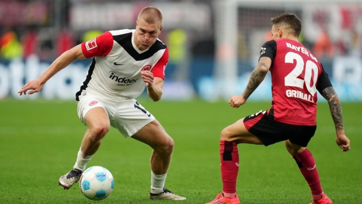 Em confronto direto, Bayer Leverkusen sai atrás e vira sobre Eintrach Frankfurt