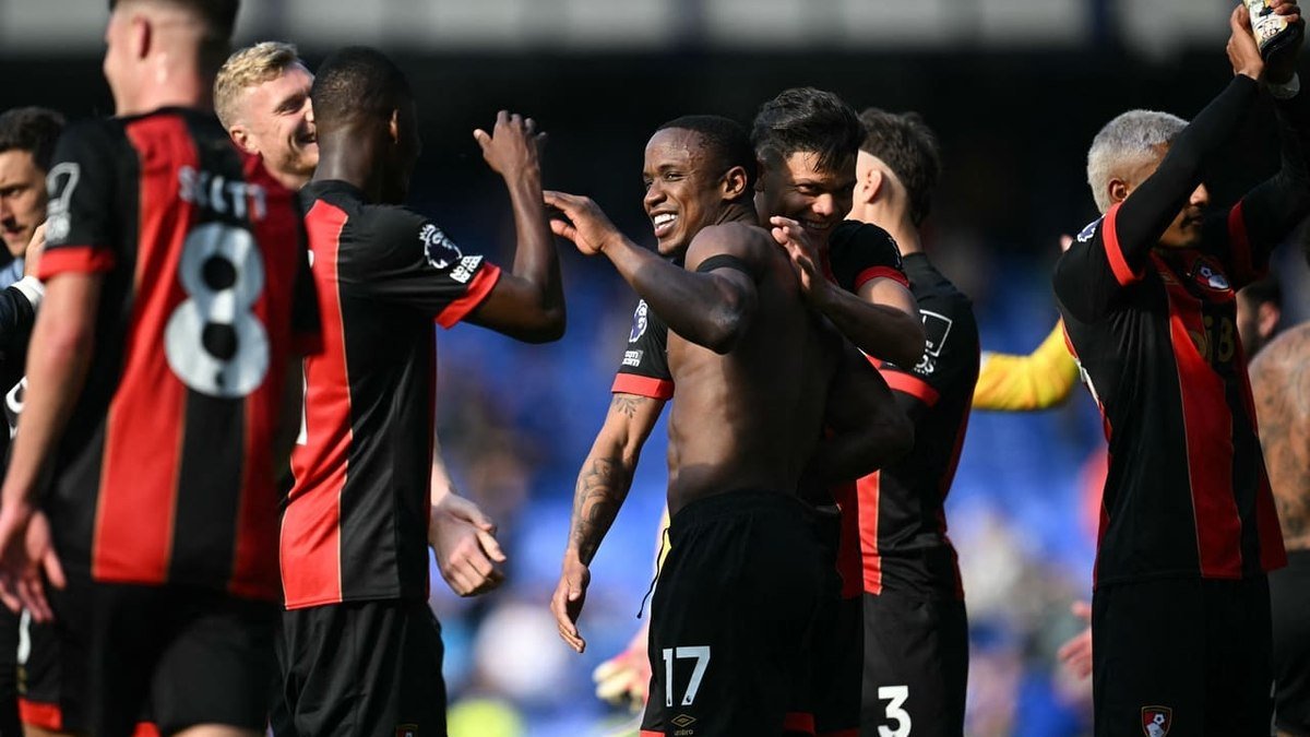 Everton abre 2 a 0, leva três gols depois dos 43 da etapa final e perde o jogo