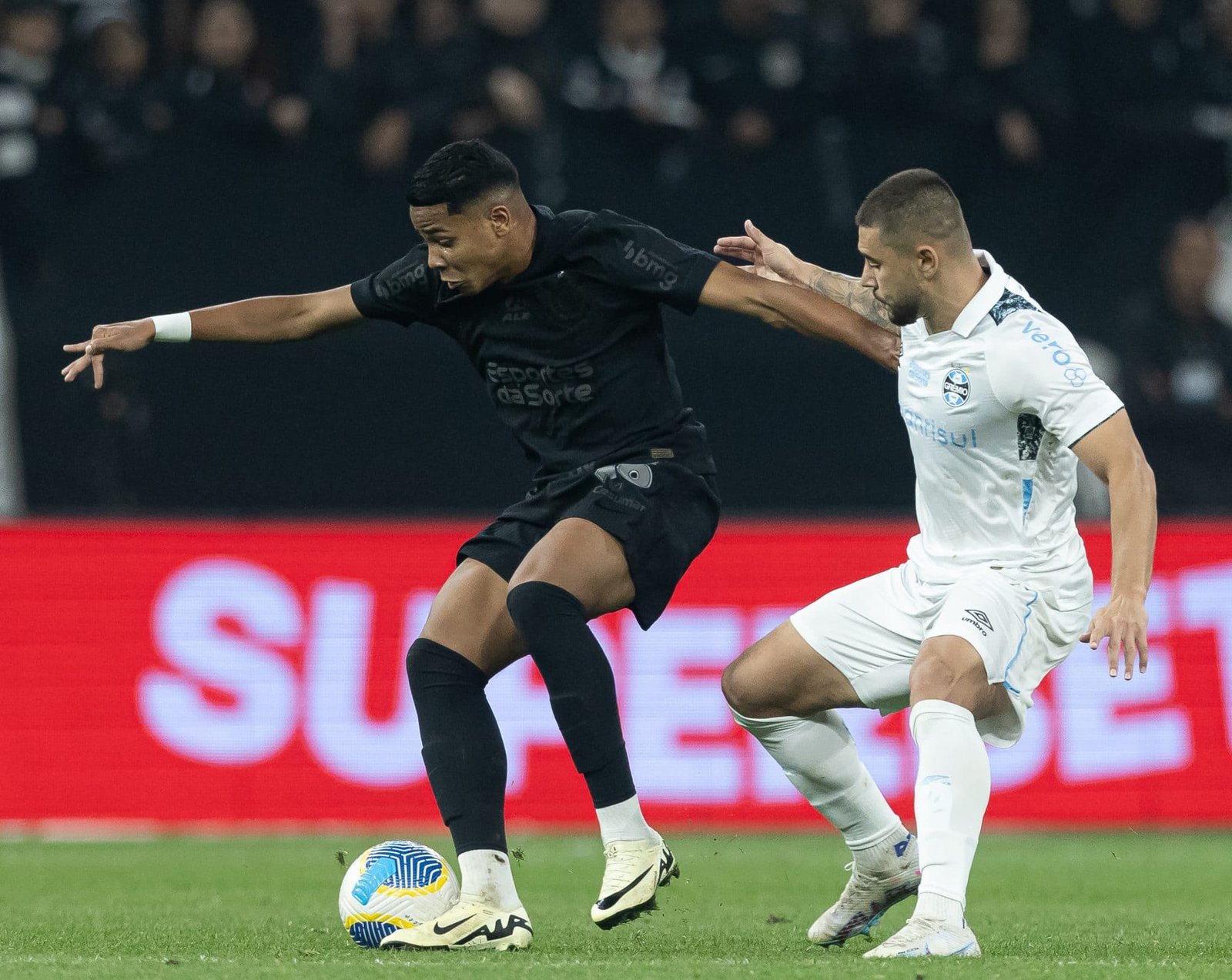 Ramón faz pedido a Wesley, mas futuro do jogador no Corinthians segue indefinido