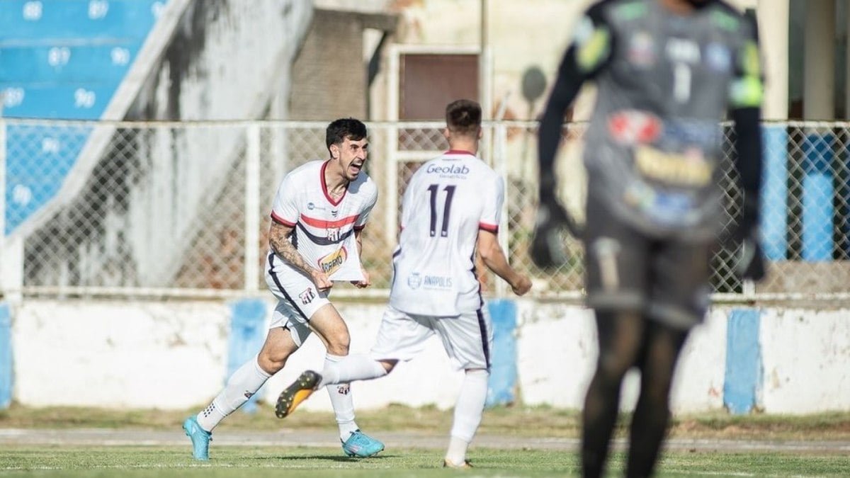 Anápolis vence Iguatu nos pênaltis e garante acesso à Série C