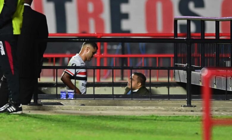 Como expulsão de Alisson matou boa ideia de Zubeldía no meio-campo do São Paulo Como expulsão de Alisson matou boa ideia de Zubeldía no meio-campo do São Paulo