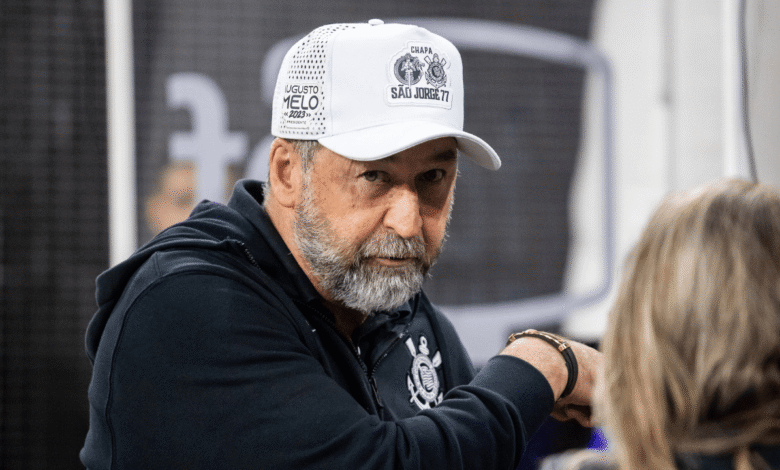 Presidente do Corinthians volta a esnobar risco de impeachment Presidente do Corinthians volta a esnobar risco de impeachment