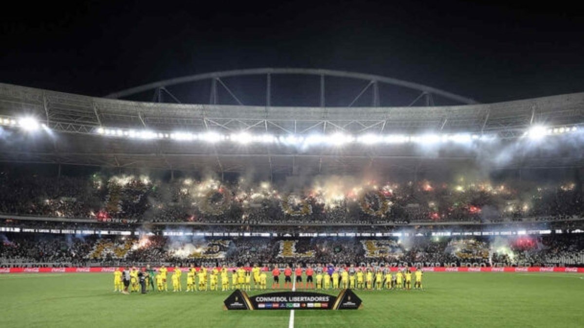 Confira como foi a festa da torcida do Botafogo antes do duelo contra o Peñarol
