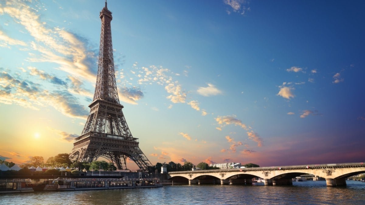 Google Maps traz Paris em 3D com viagem no tempo