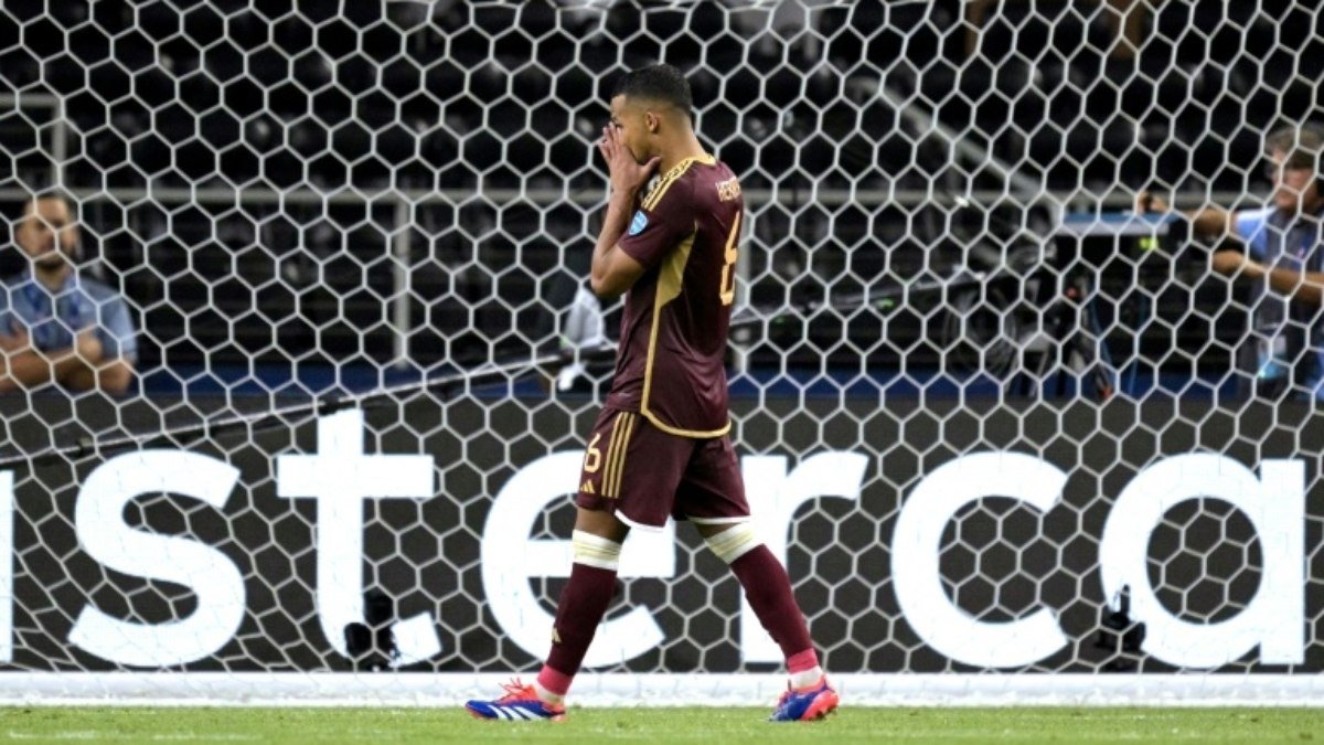 Venezuela volta a contar com Yangel Herrera contra Argentina e Paraguai nas Eliminatórias