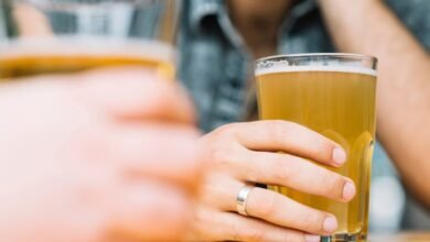 Cerveja light é mais saudável? Tire essas e outras dúvidas sobre a bebida