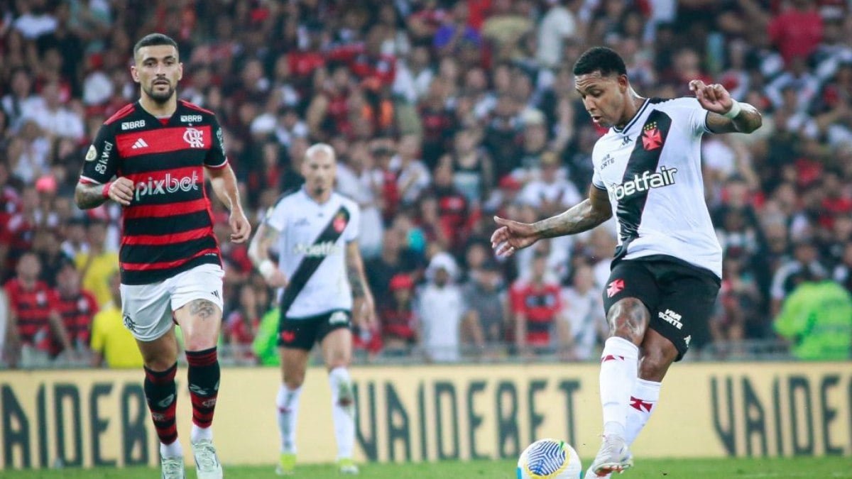 Vasco empata com Flamengo e segue com jejum de oito anos sem vencer o rival pelo Brasileirão.