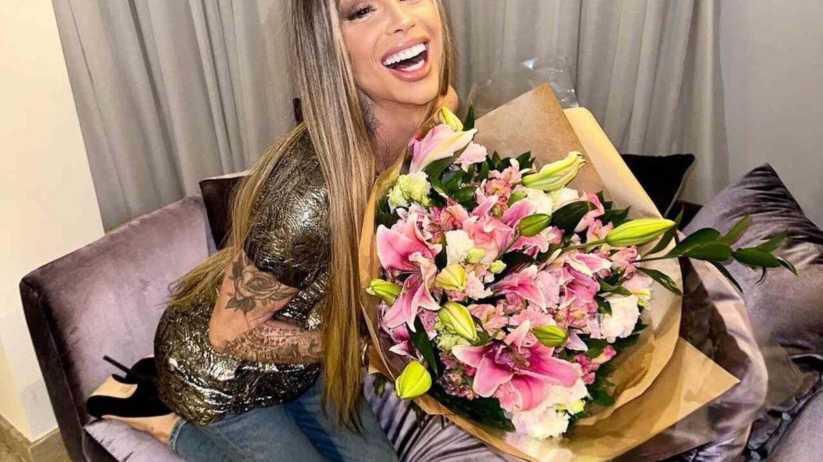 Maya Massafera revela romance com jogador do Flamengo