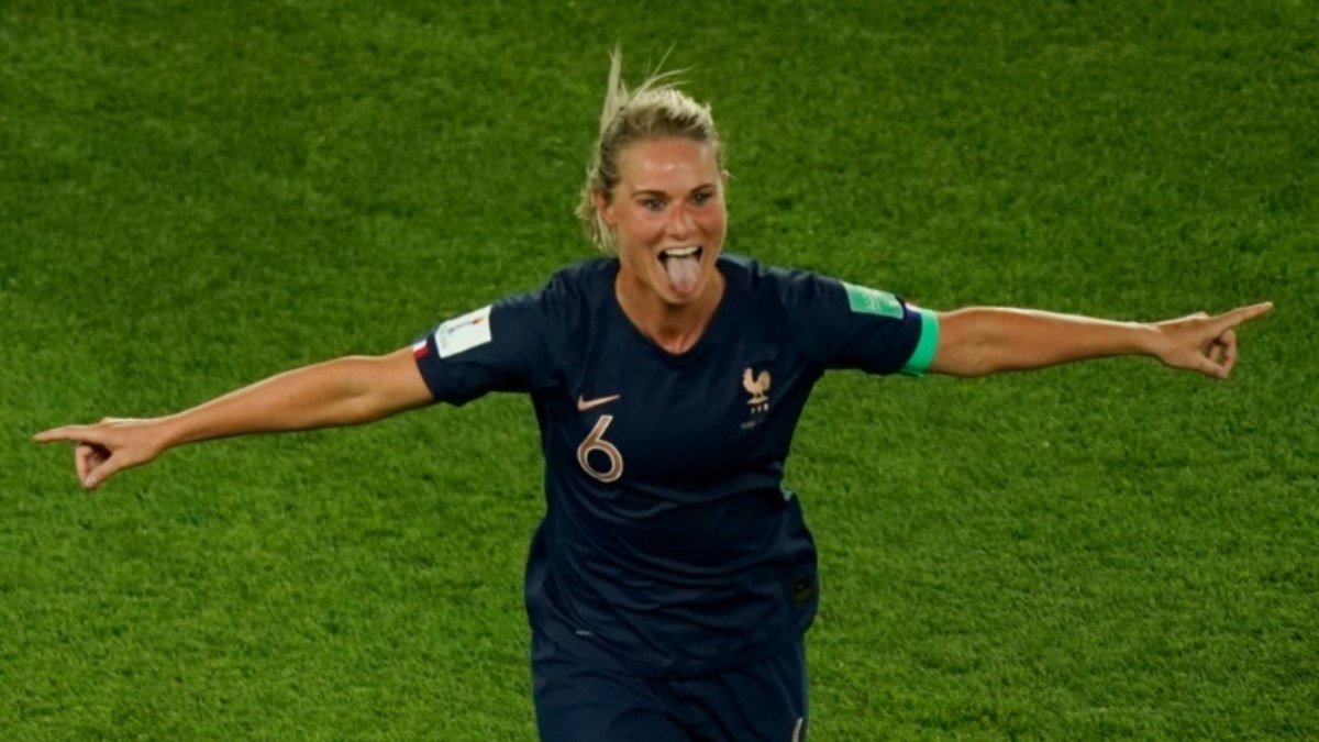 Amandine Henry anuncia aposentadoria da seleção francesa de futebol feminino