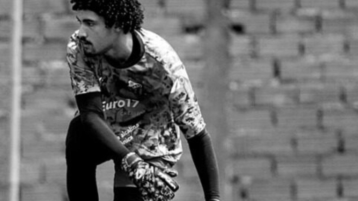 Ex-São Paulo, goleiro deixou carta antes de suicídio Ex-São Paulo, goleiro deixou carta antes de suicídio