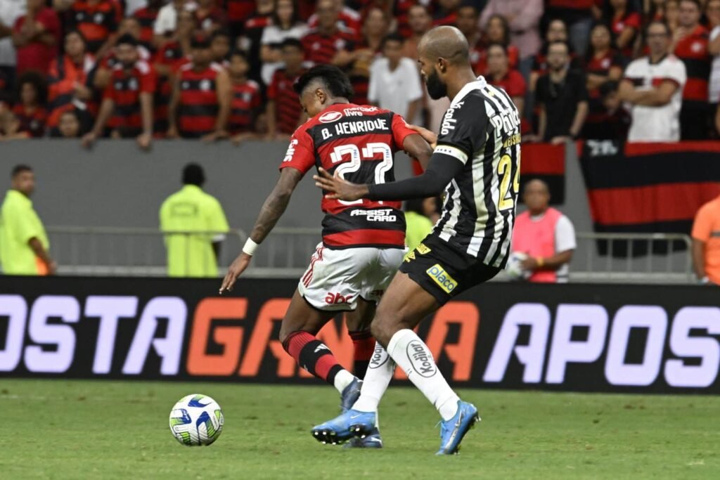 O que levou Bruno Henrique a ser indiciado pela PF após investigação sobre cartão amarelo