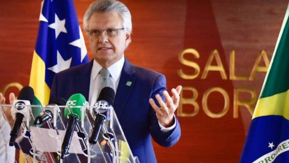 Juíza considera que Caiado cometeu abuso de poder político com distribuição de cestas básicas