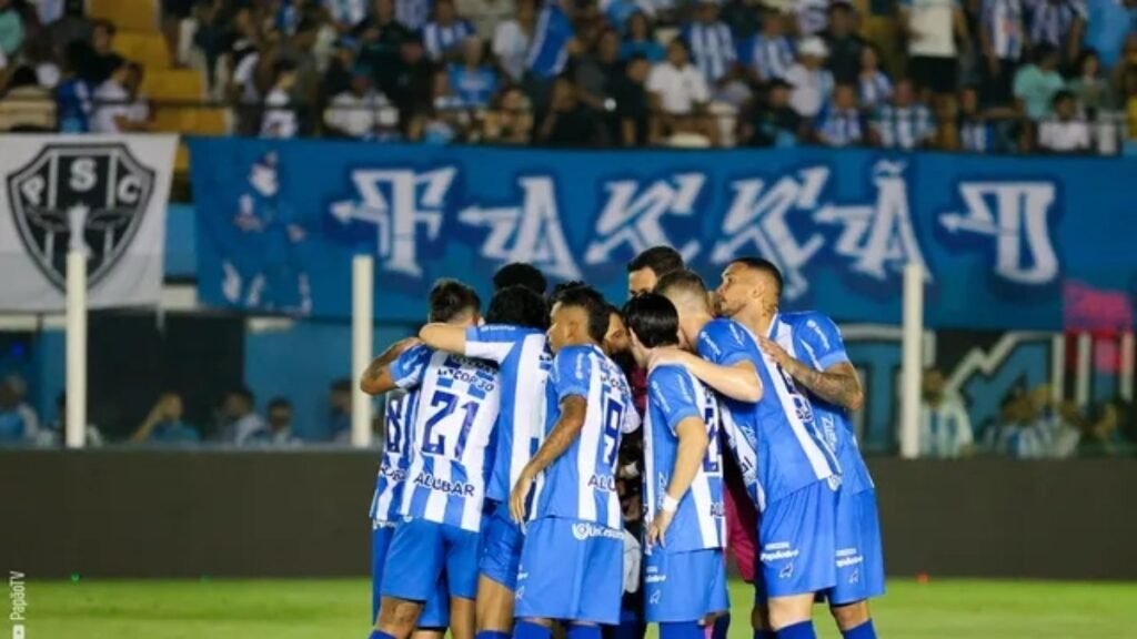 No fim e com um a menos, Paysandu vira para cima do Coritiba
