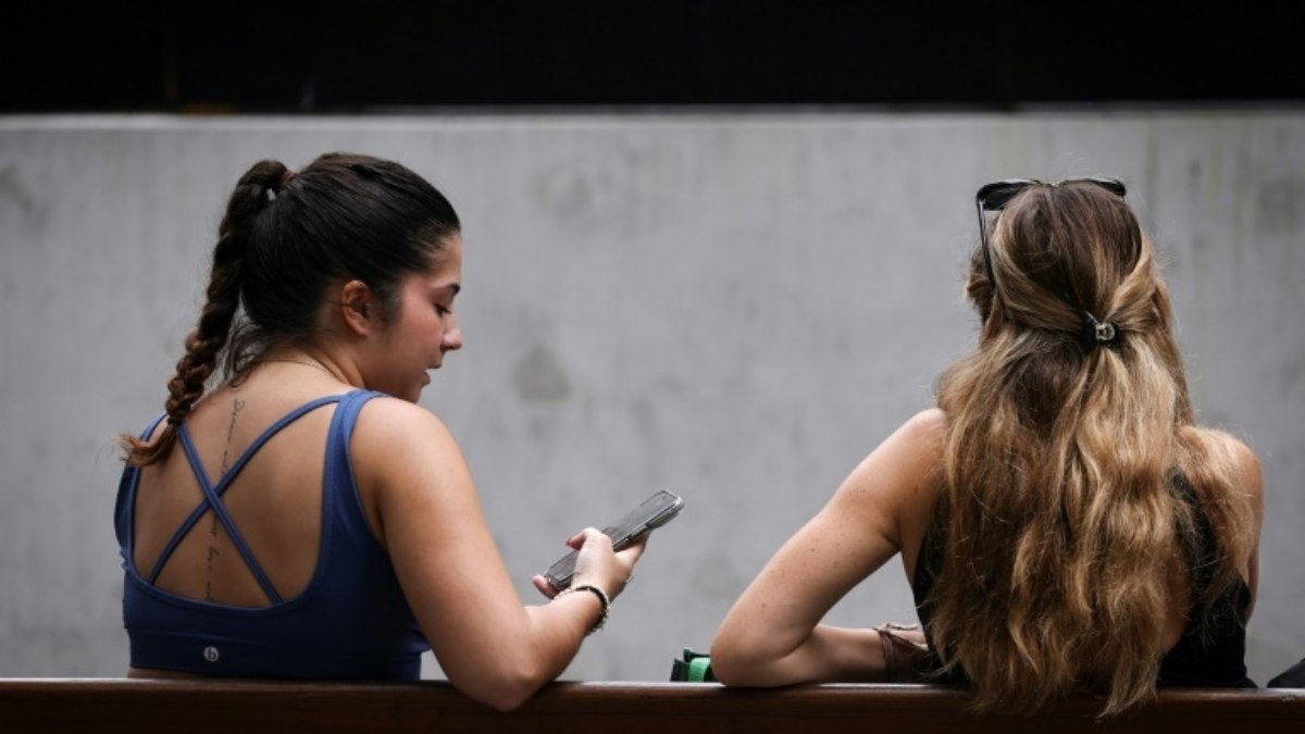 Redes sociais criticam restrição a menores de idade na Austrália
